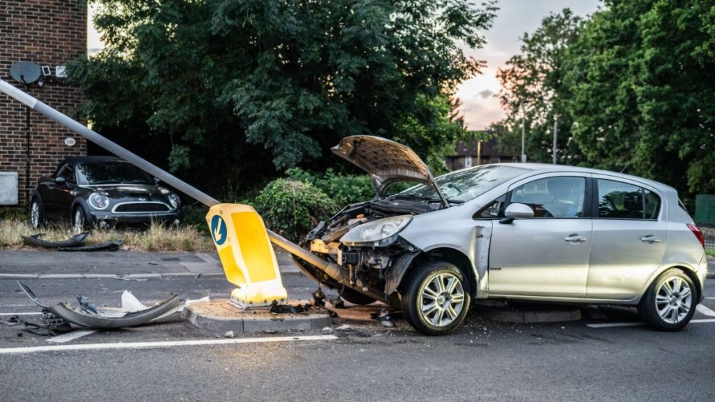 Voiture professionnelle accidentée