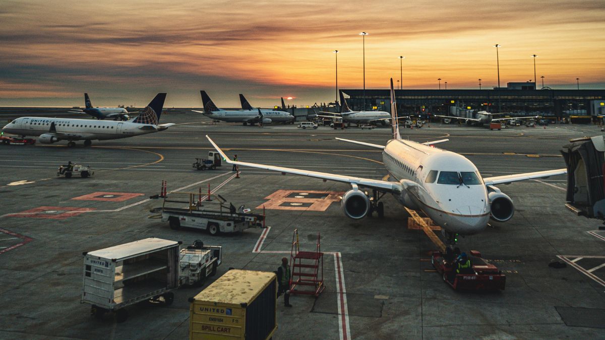 1 300 vols annulés : les aéroports britanniques plongent dans la pagaille
